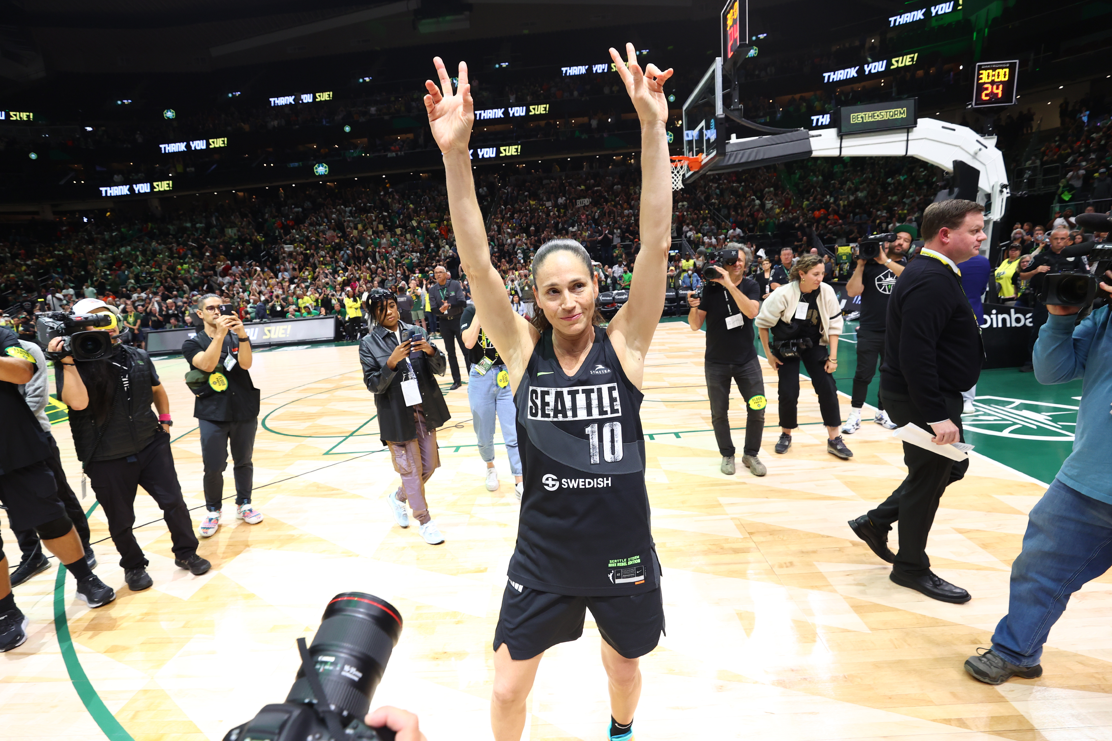  Sue Bird #10 of the Seattle Storm gives a farewell at the end of the game against the Las Vegas Aces on September 6, 2022 at Climate Pledge Arena in Seattle, Washington. 